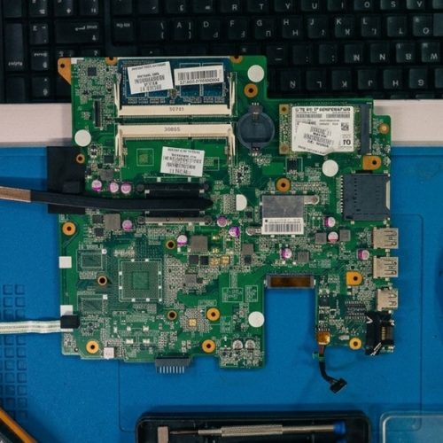 7.Reparación-de-motherboard.-Reparación-de-portátil. 7. Reparación de motherboard. Reparación de portátil.